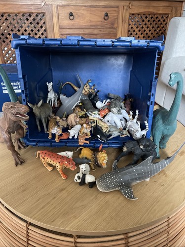 Zoo dinosaur and farmyard - zoo,