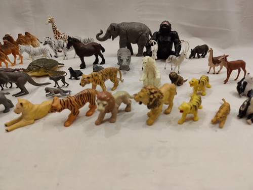 Vintage plastic zoo animals - plastic,