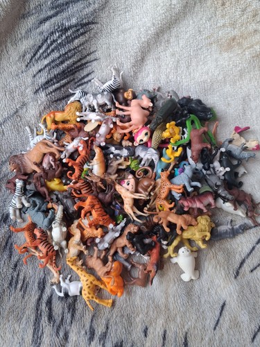 100 miniature safari zoo - 100+,